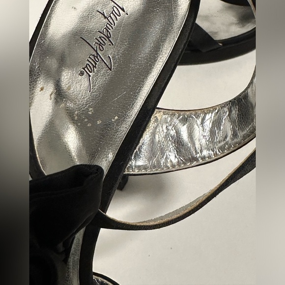 Jaqueline Ferrar Black Ruffle High Heels - Picture 5 of 8